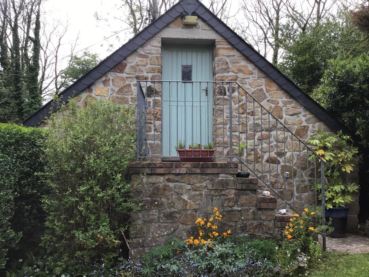 Cozy Camborne Studio Retreat With Two Single Beds Kültér fotó