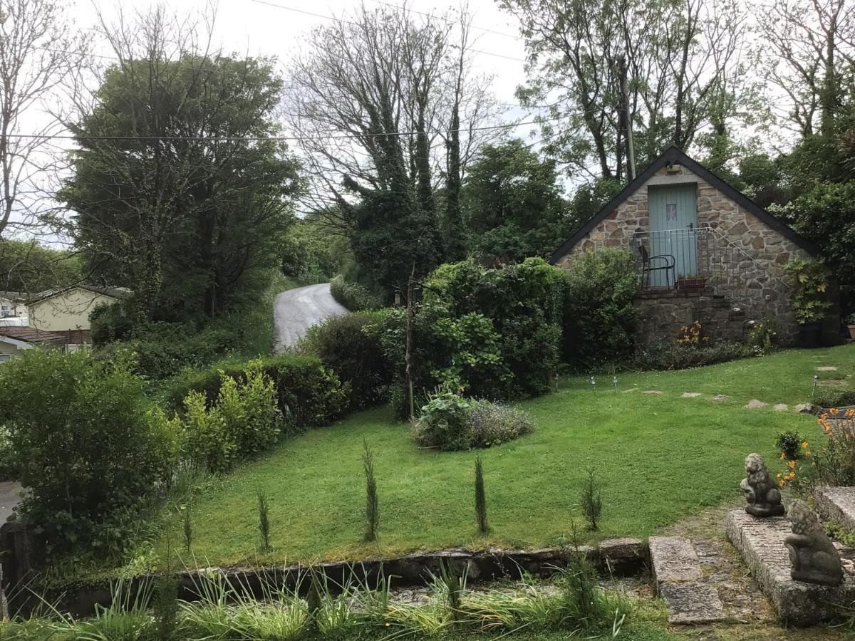 Cozy Camborne Studio Retreat With Two Single Beds Kültér fotó