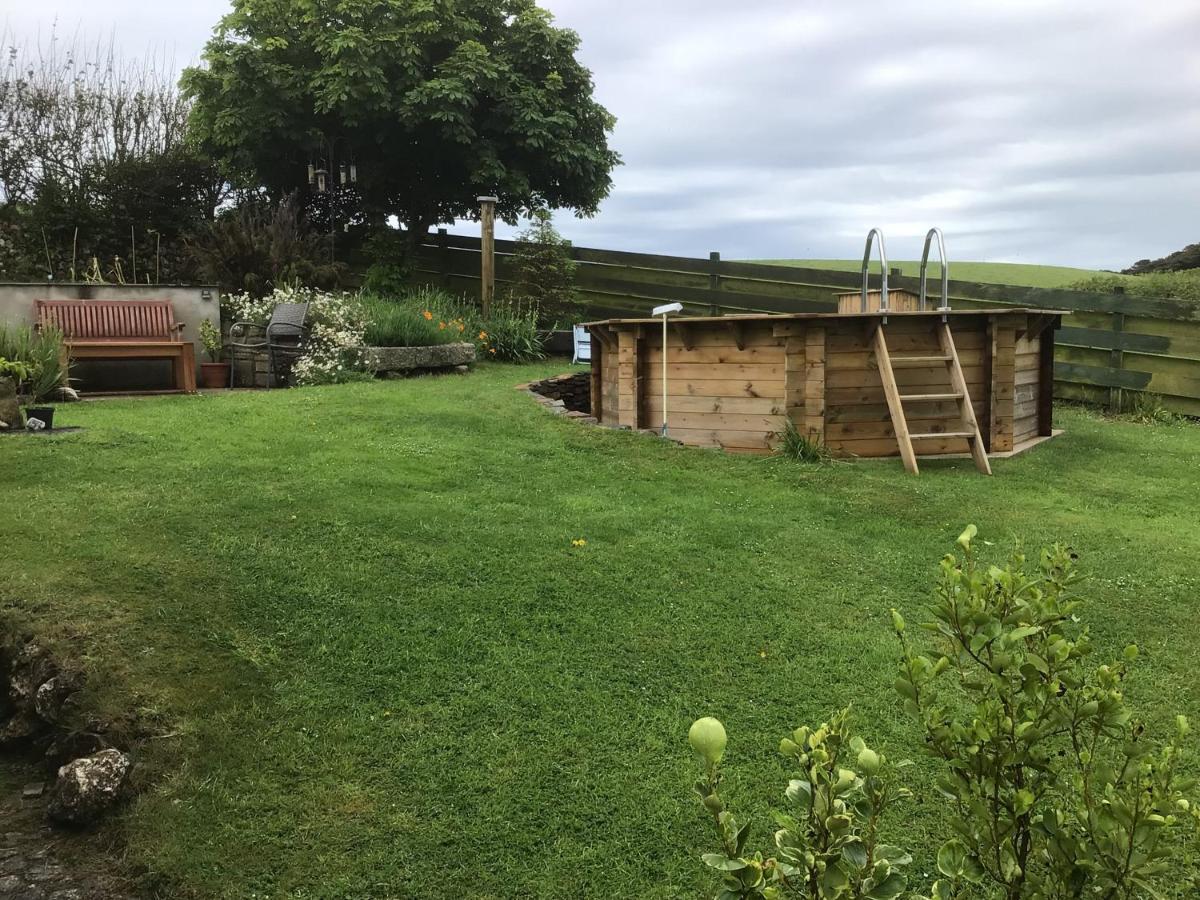 Cozy Camborne Studio Retreat With Two Single Beds Kültér fotó