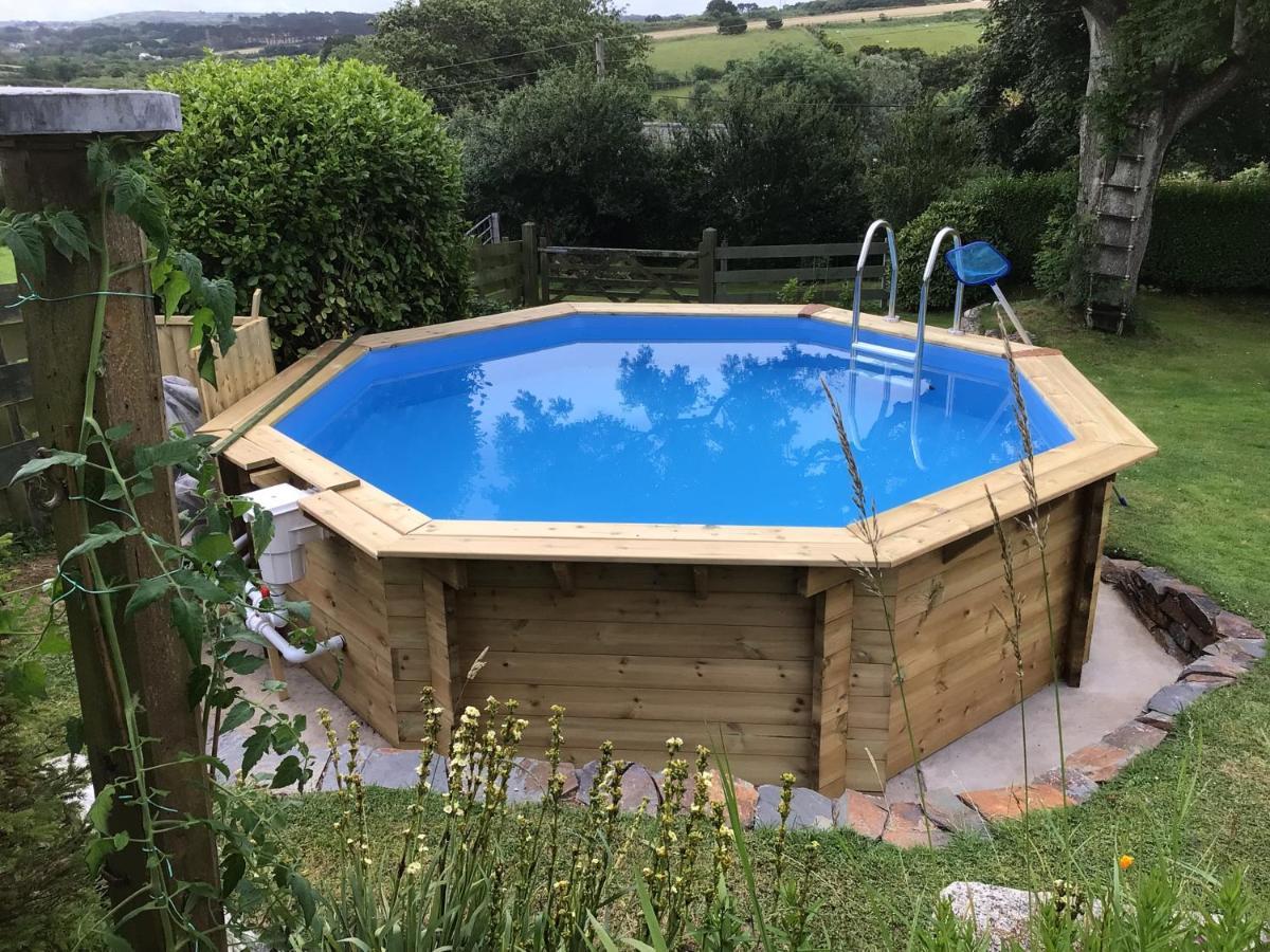 Cozy Camborne Studio Retreat With Two Single Beds Kültér fotó